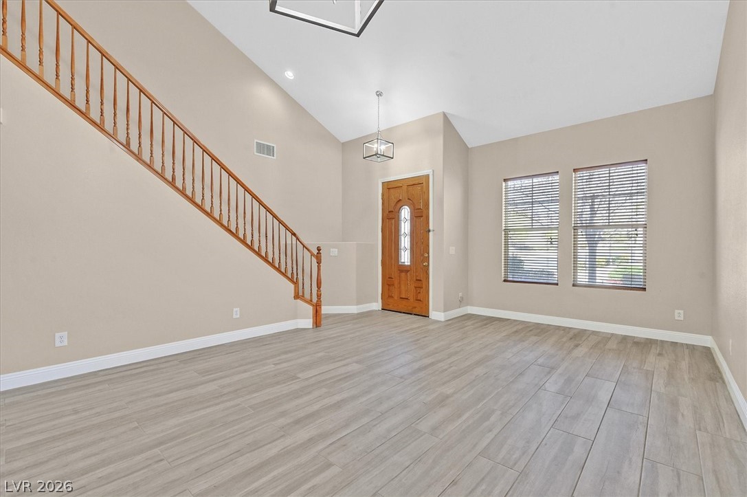 11733 Via Esperanza Avenue