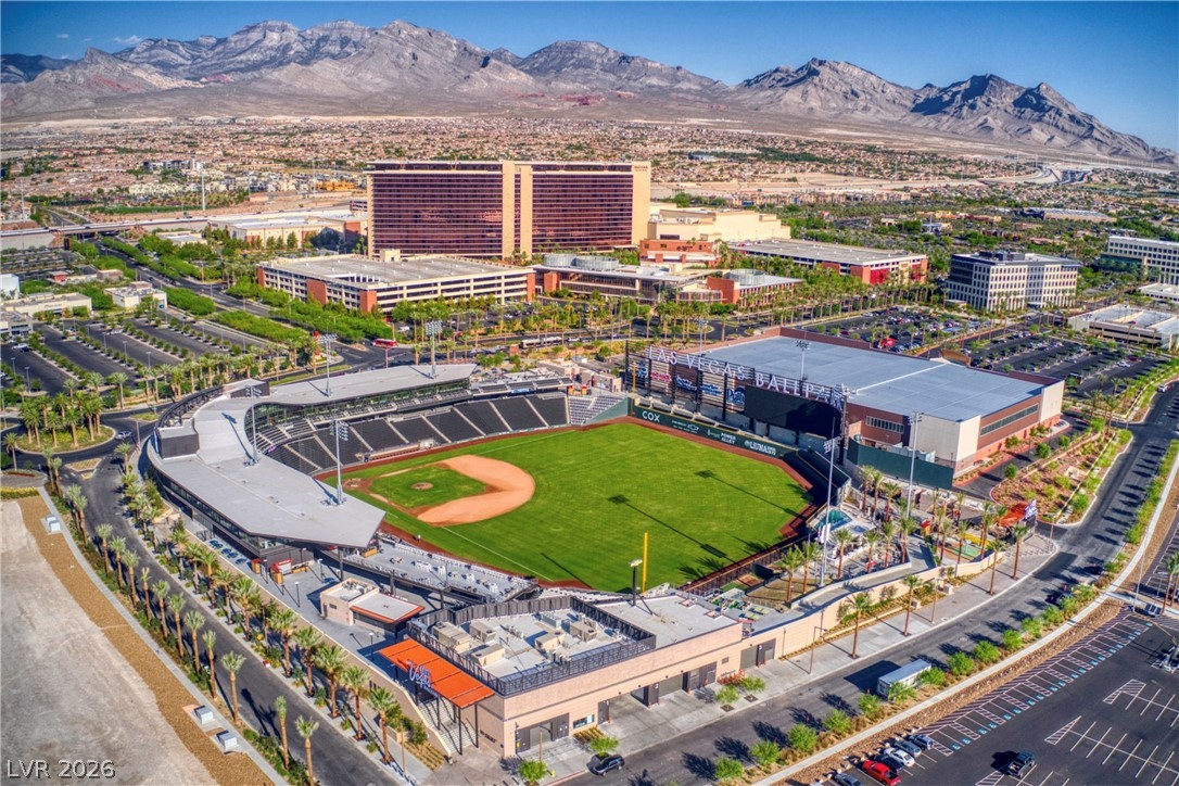 11733 Via Esperanza Avenue