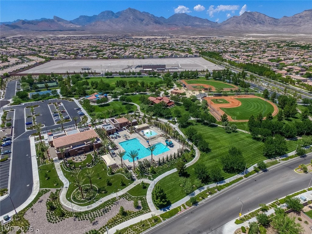 11733 Via Esperanza Avenue