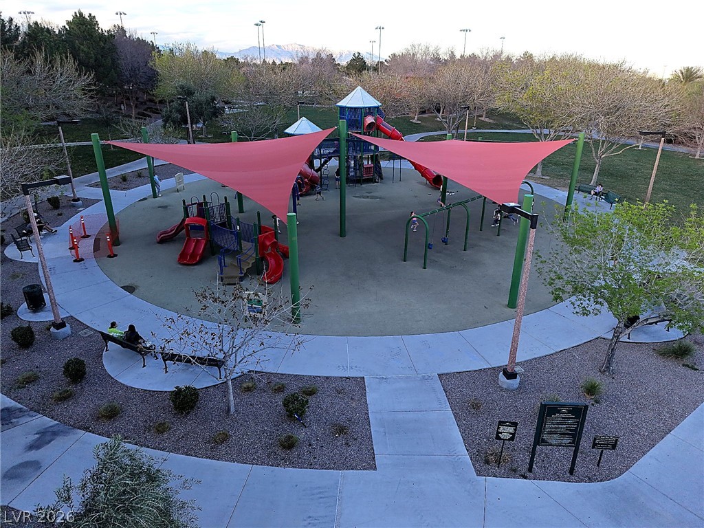 11733 Via Esperanza Avenue