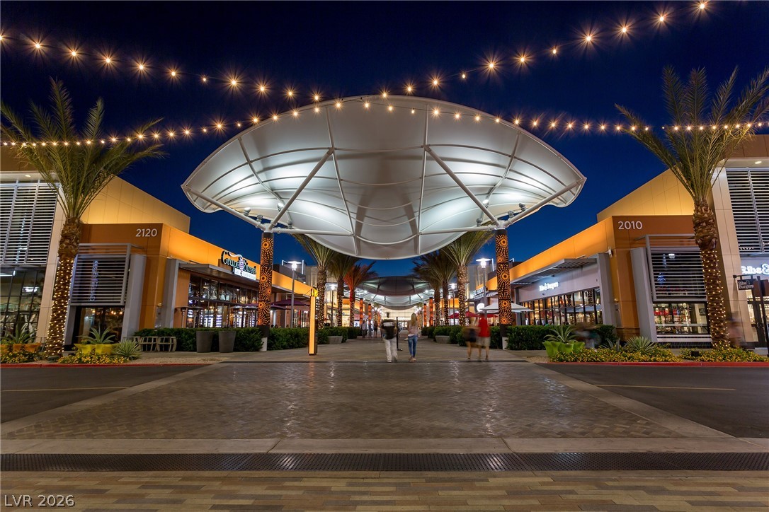 11733 Via Esperanza Avenue