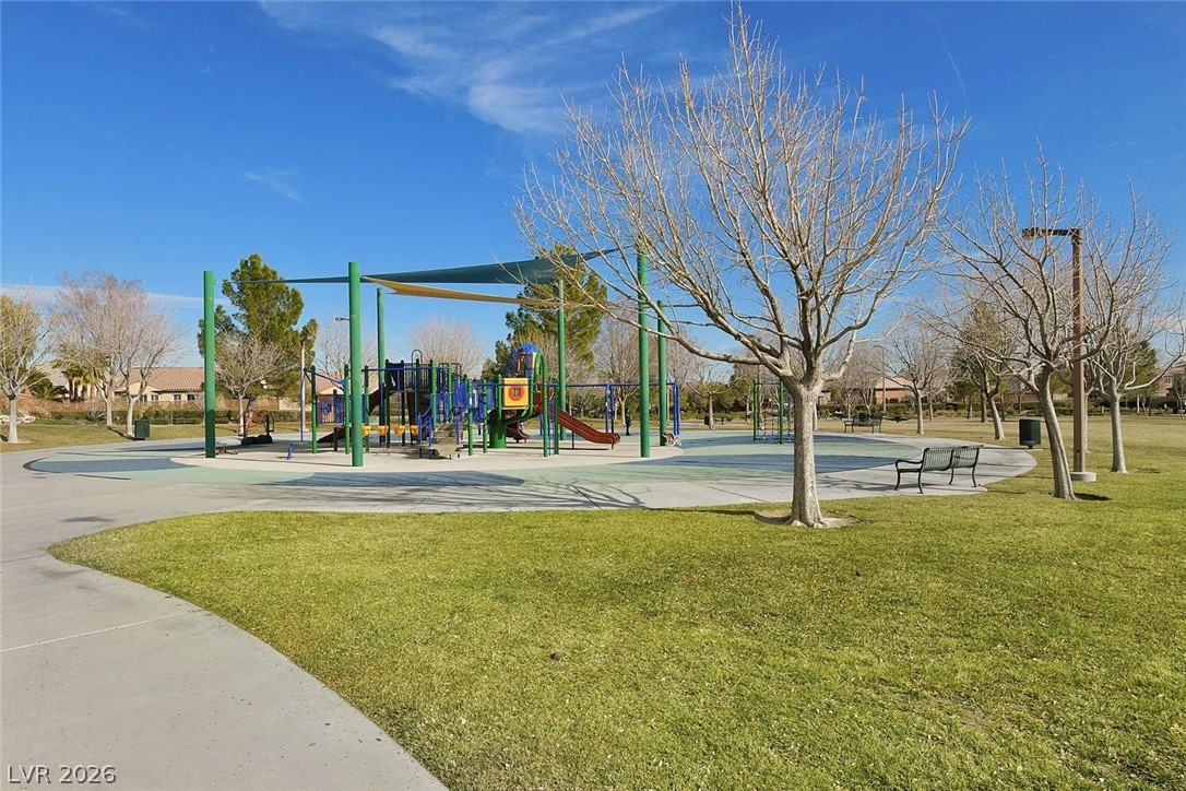 11733 Via Esperanza Avenue