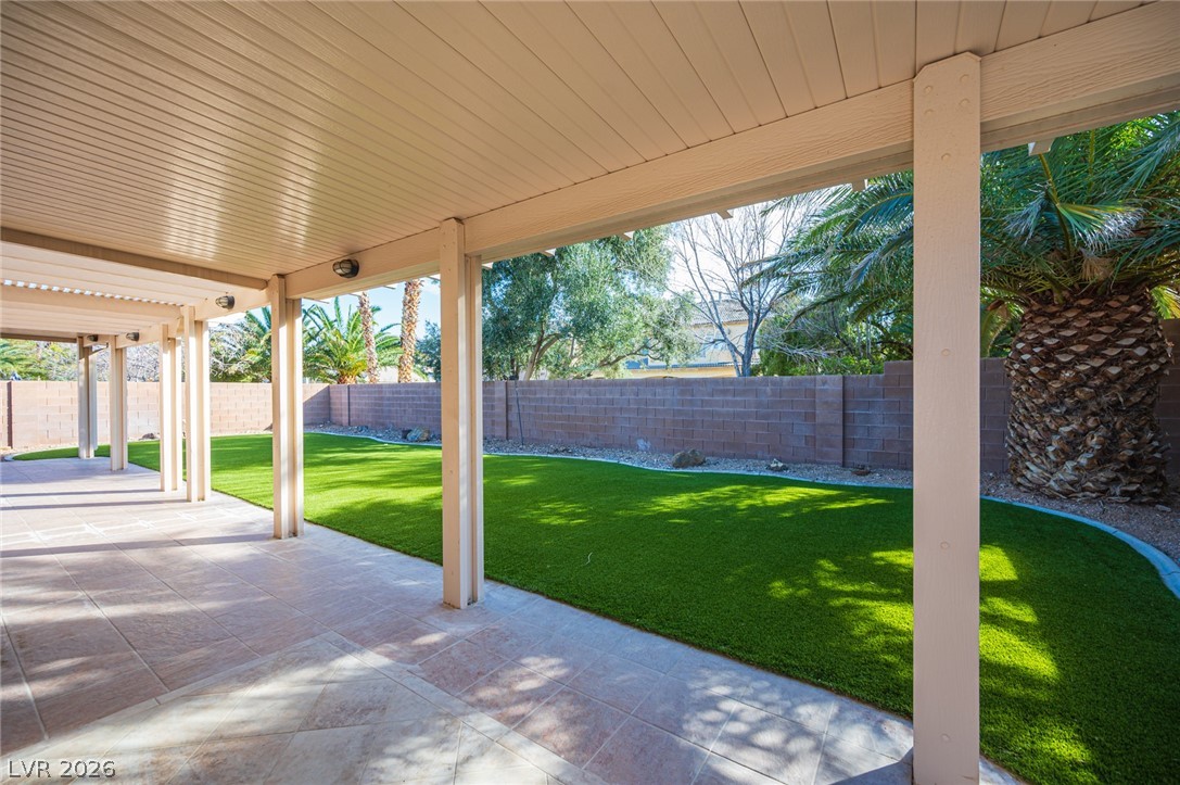 8228 Willow Cabin Street