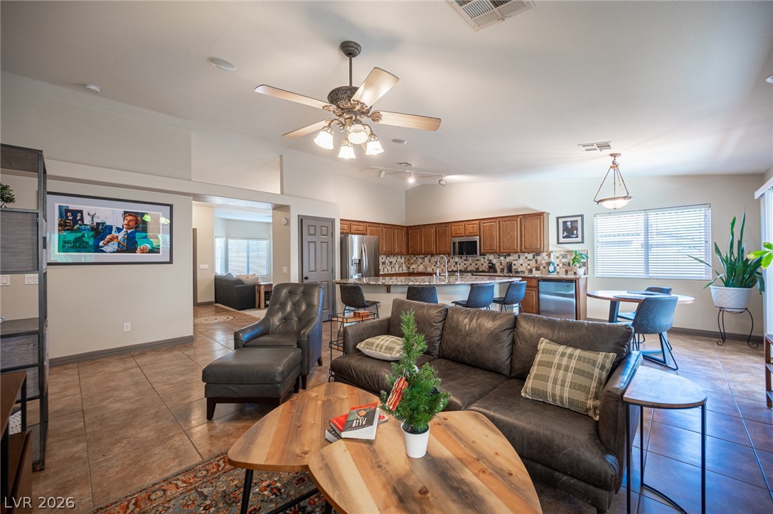 8228 Willow Cabin Street