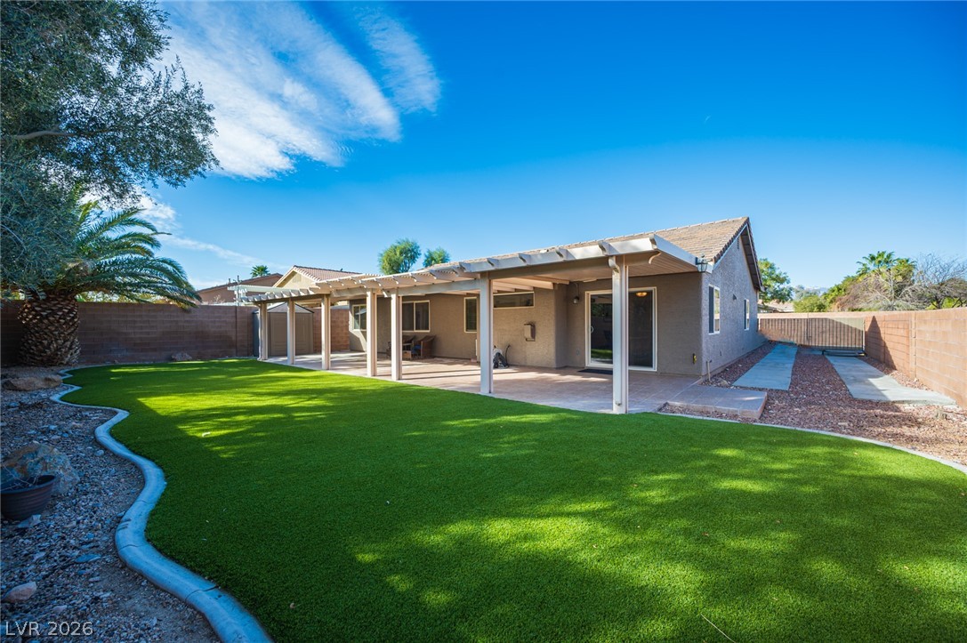 8228 Willow Cabin Street