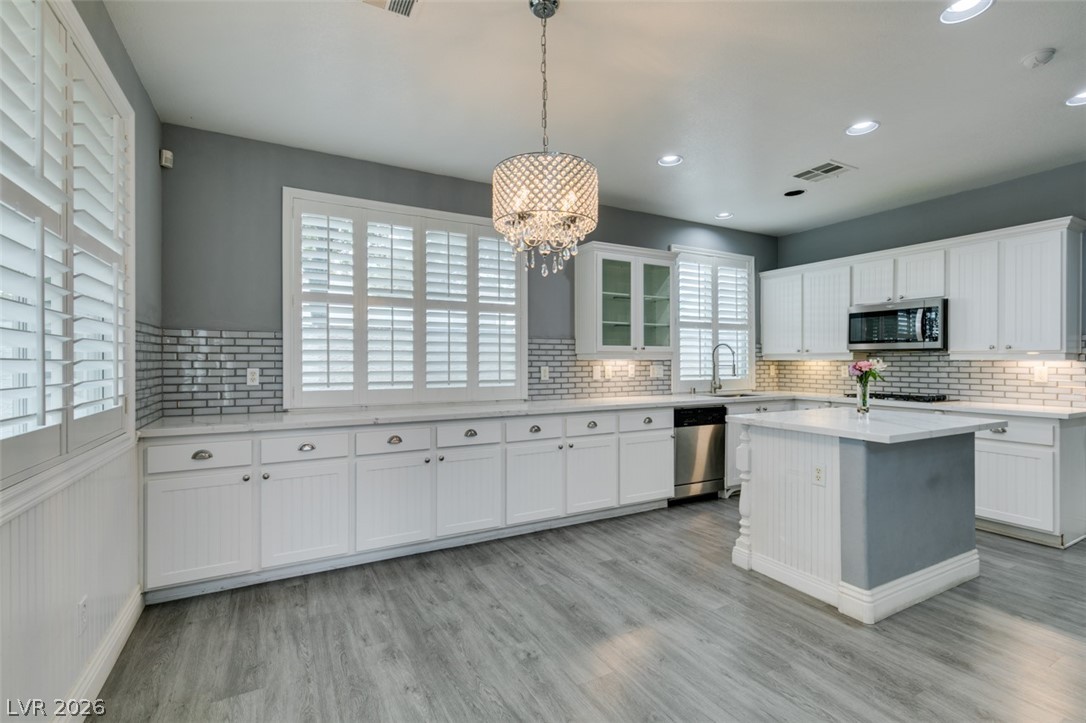 5527 Aurora Crest Avenue