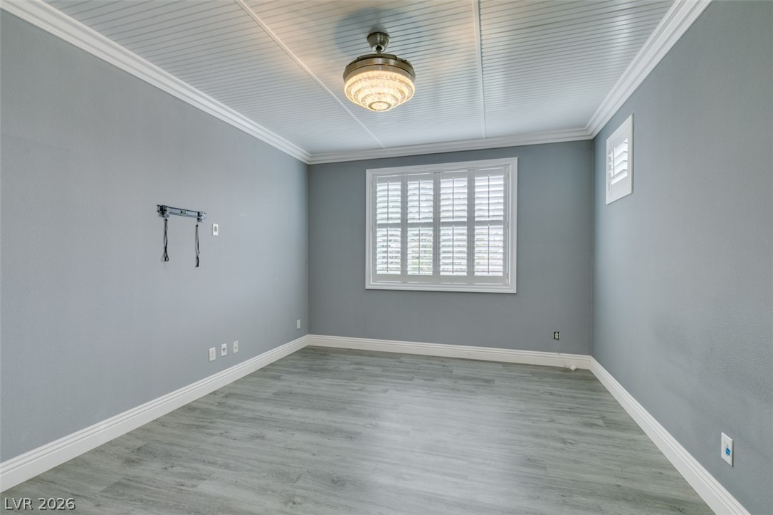 5527 Aurora Crest Avenue