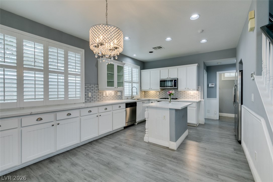 5527 Aurora Crest Avenue