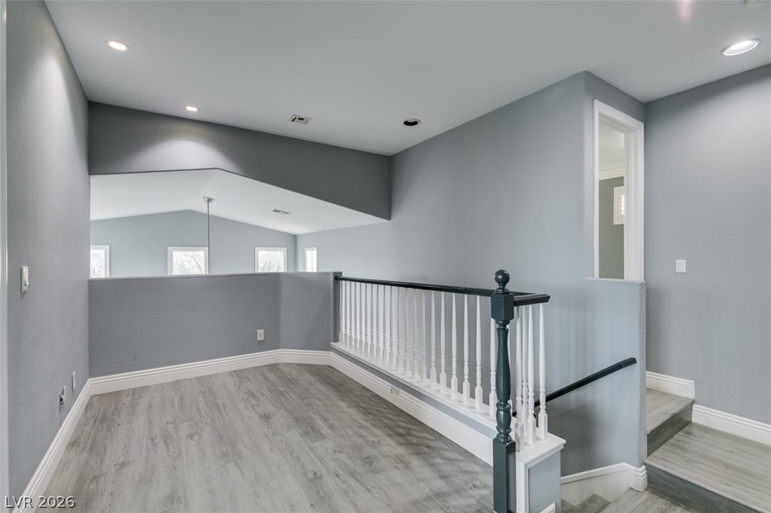 5527 Aurora Crest Avenue