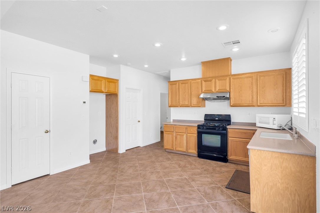 5616 Dunshee Vista Avenue