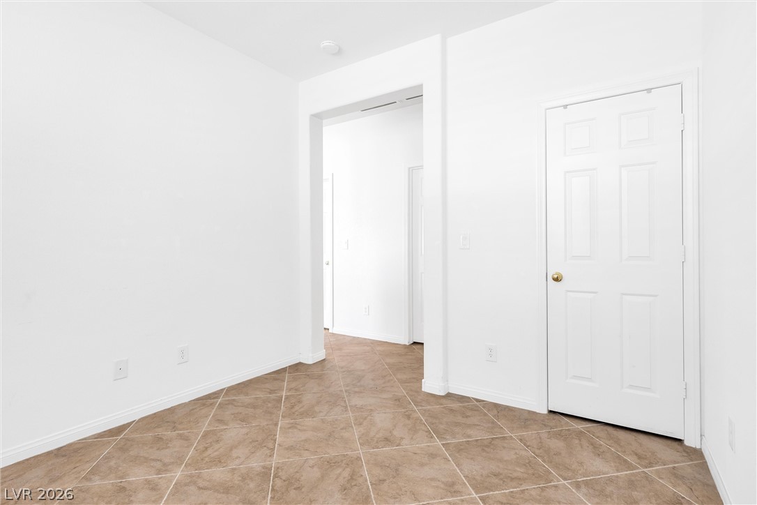 5616 Dunshee Vista Avenue