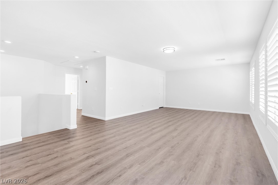 5616 Dunshee Vista Avenue