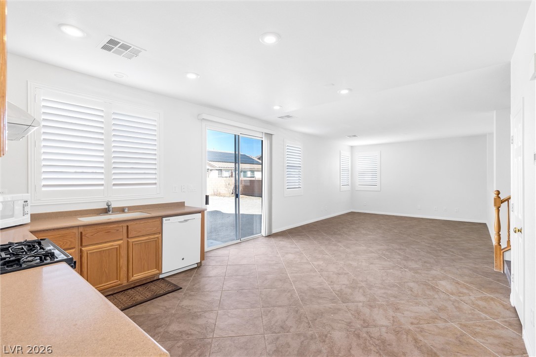 5616 Dunshee Vista Avenue