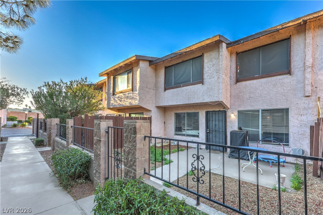 4338 Caliente Street 5