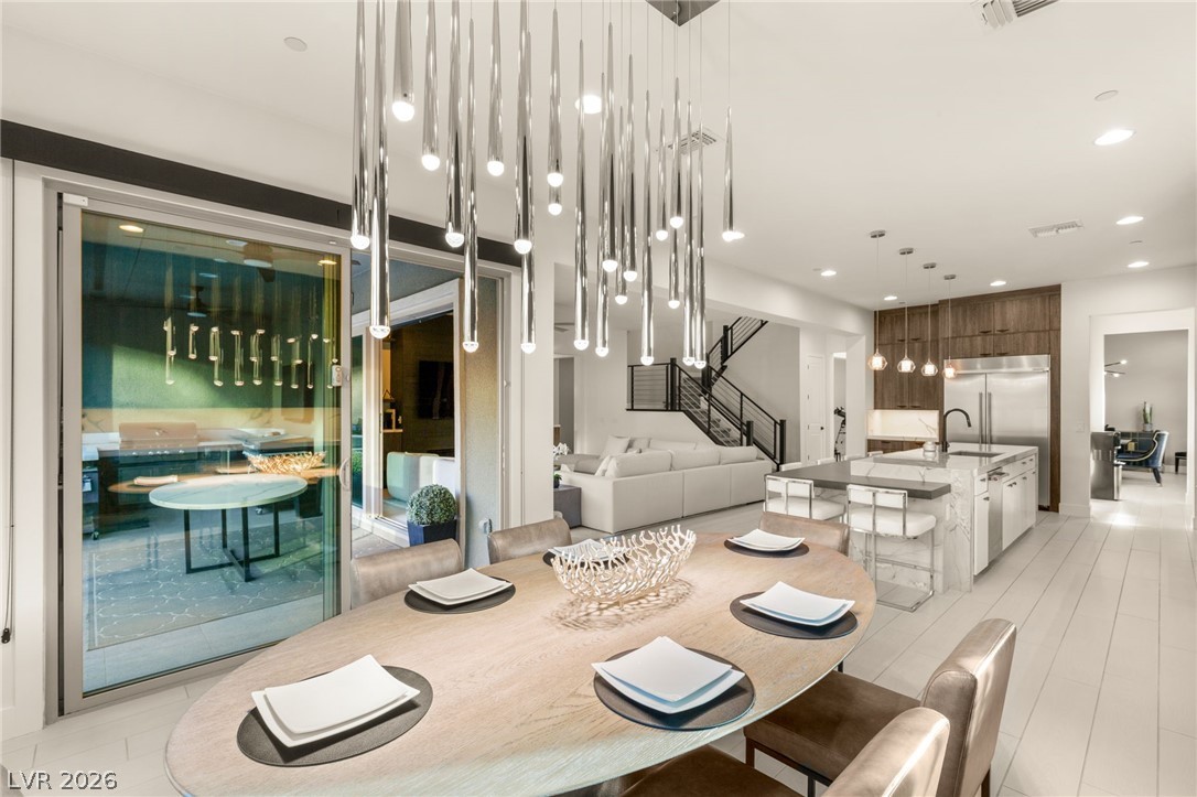 2158 Alto Vista Drive