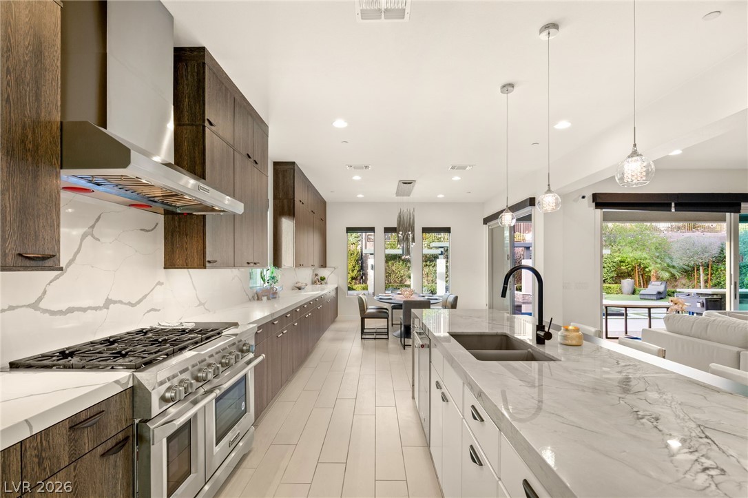 2158 Alto Vista Drive