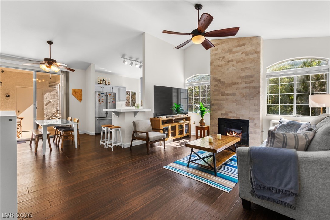 1830 North Buffalo Drive 2097