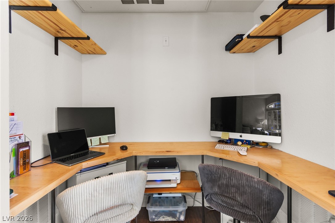 1830 North Buffalo Drive 2097