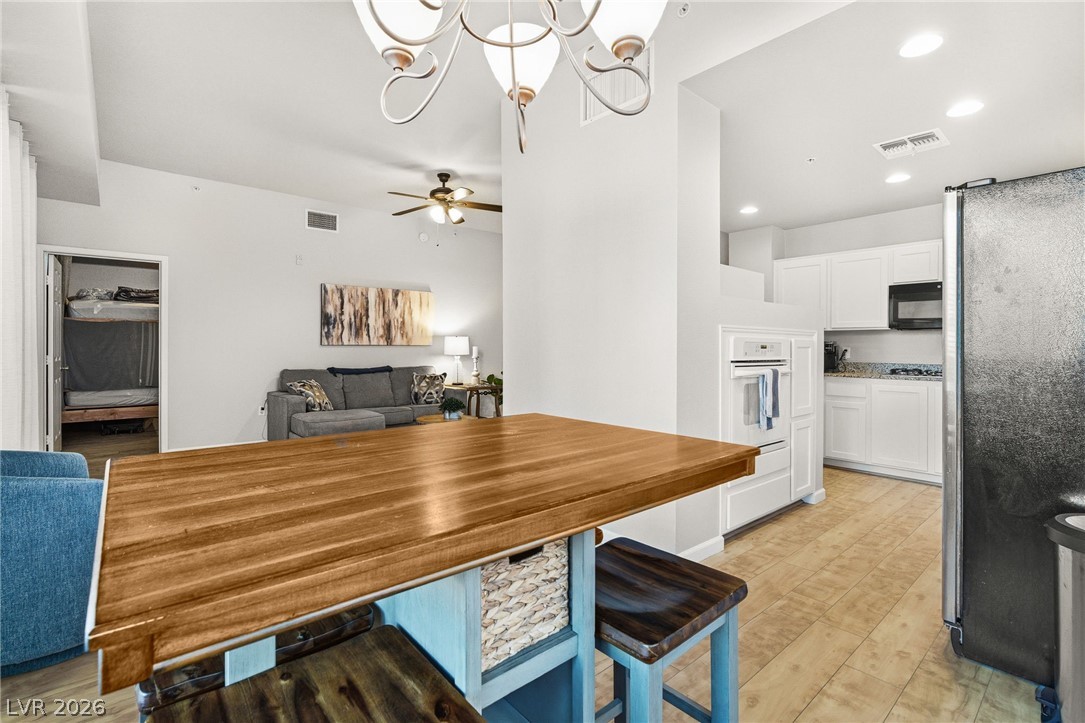 43 East Agate Avenue 209