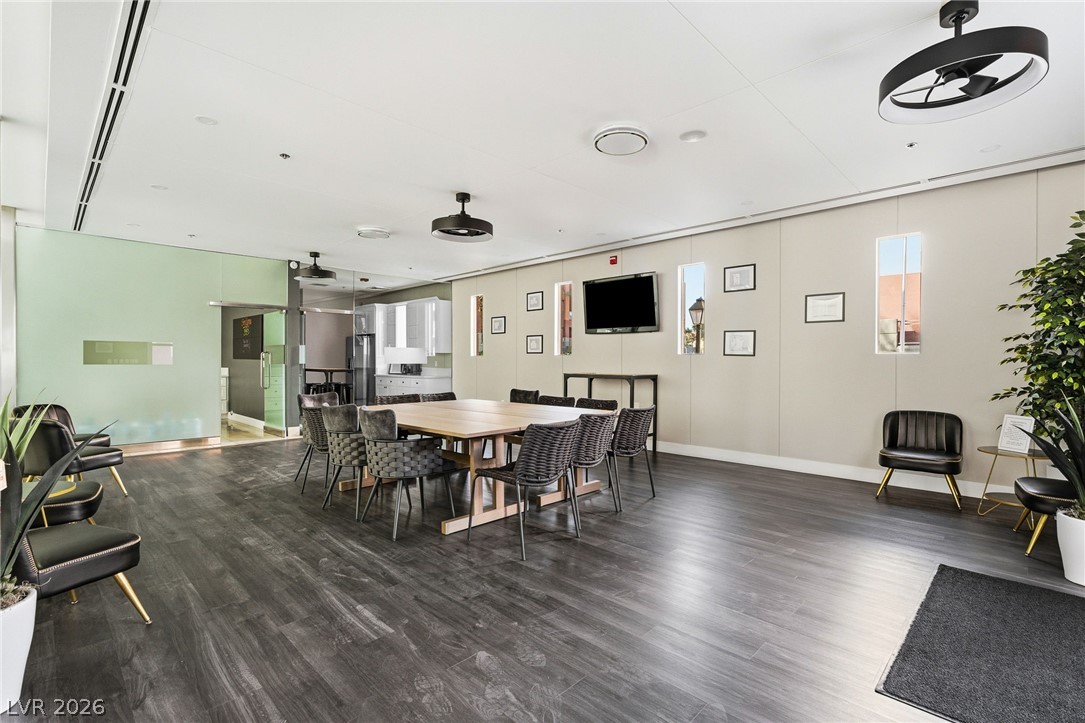 43 East Agate Avenue 209