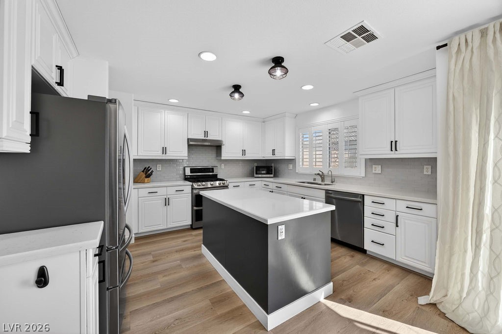 7030 Oakwood Pines Court