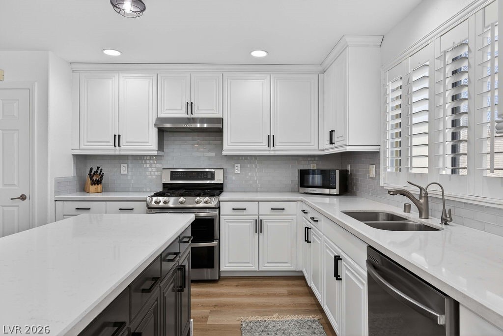 7030 Oakwood Pines Court
