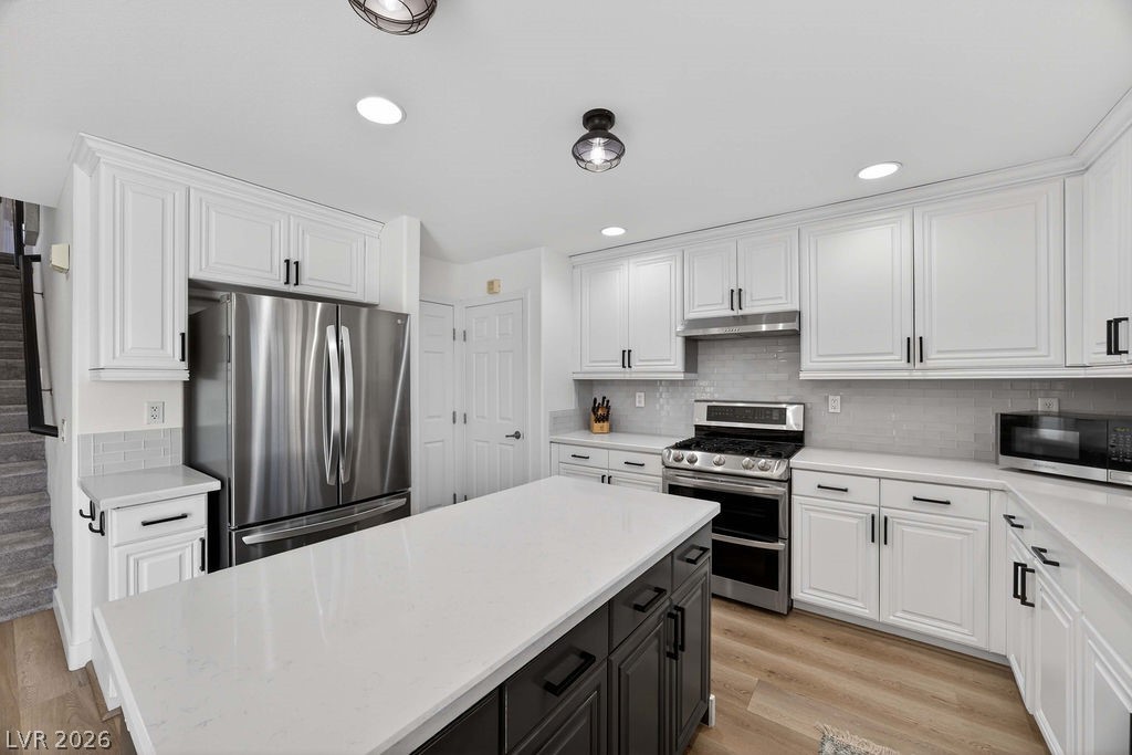 7030 Oakwood Pines Court