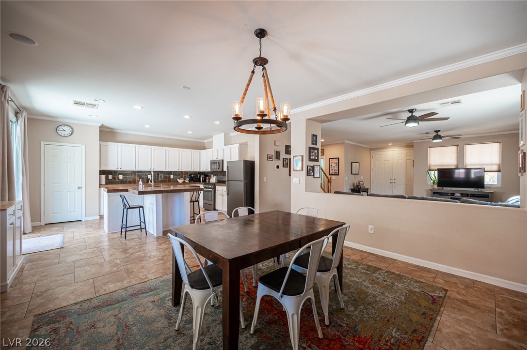 925 Cascade Light Avenue