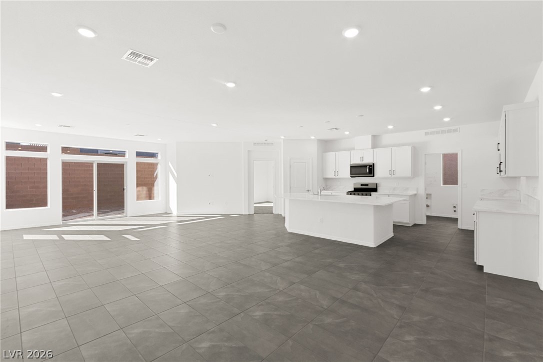 7443 Legacy Point Street