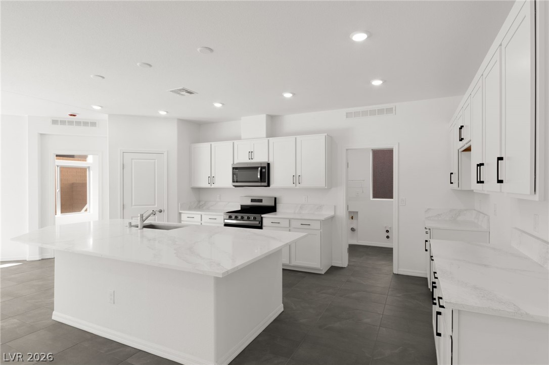 7443 Legacy Point Street