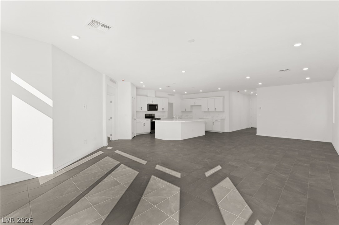 7443 Legacy Point Street