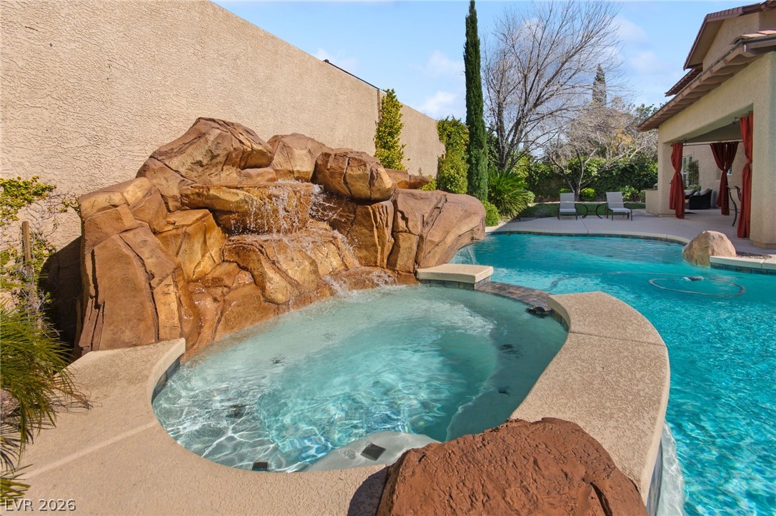 11558 Trevi Fountain Avenue