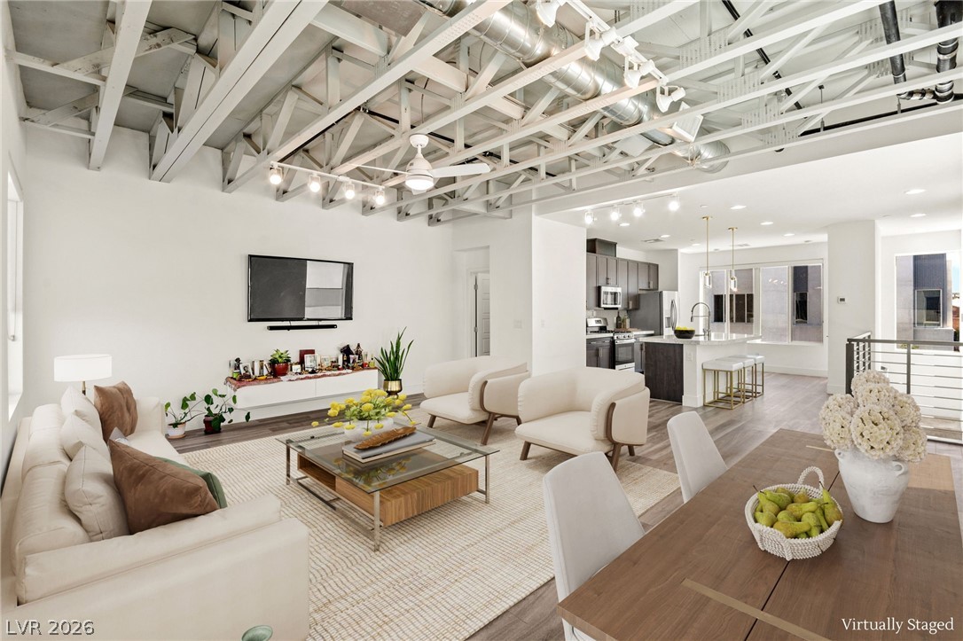 2860 Blue Key Court 2