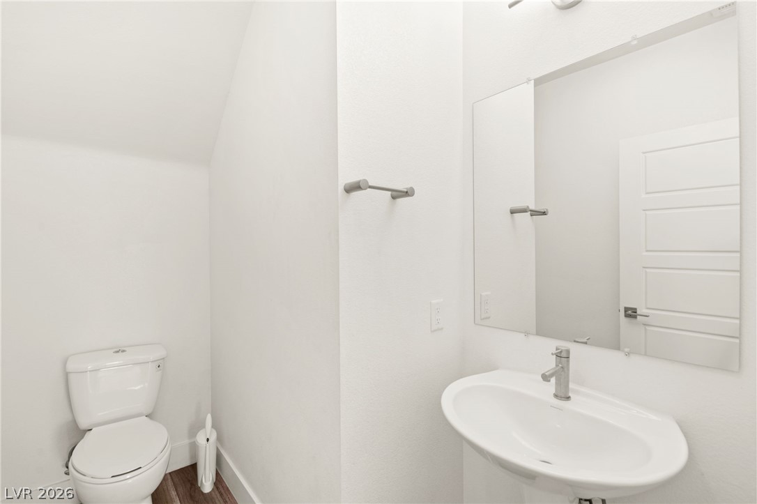 2860 Blue Key Court 2