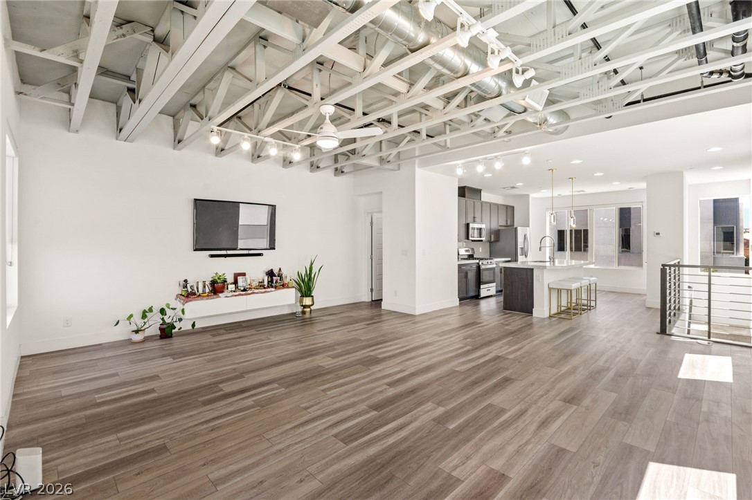 2860 Blue Key Court 2