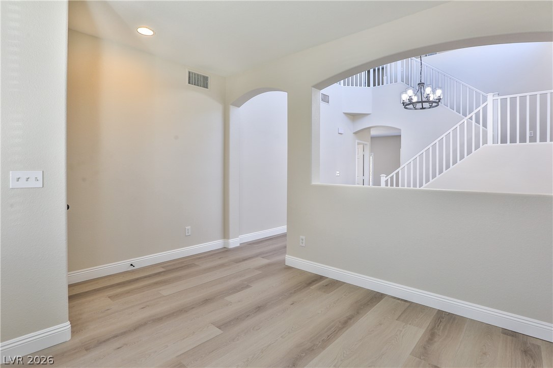 5221 Mountain Garland Lane