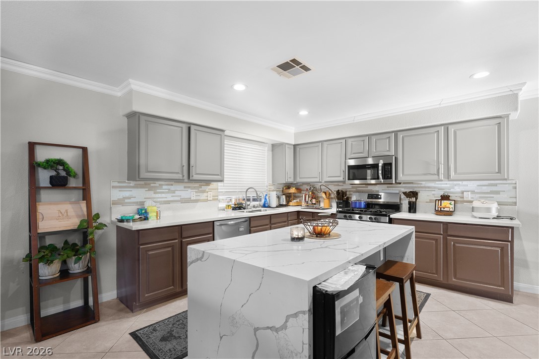 121 Golf Range Street