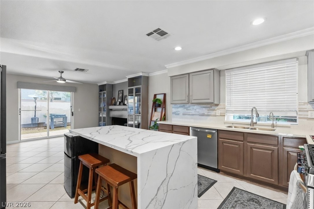 121 Golf Range Street