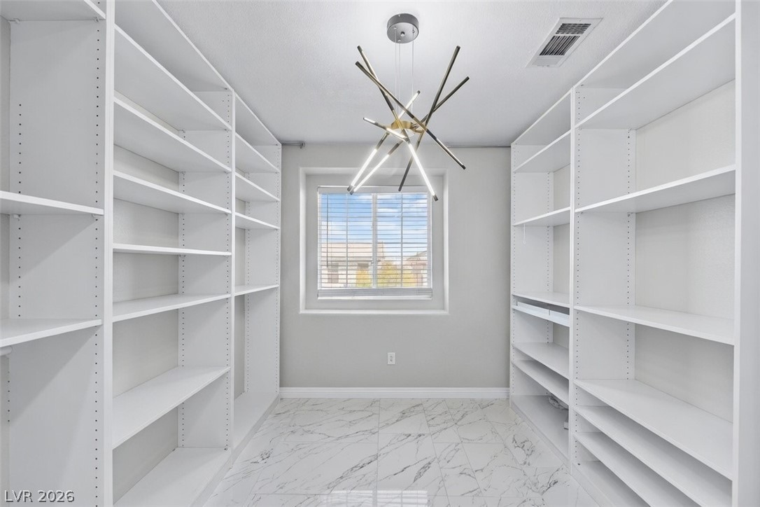 121 Golf Range Street