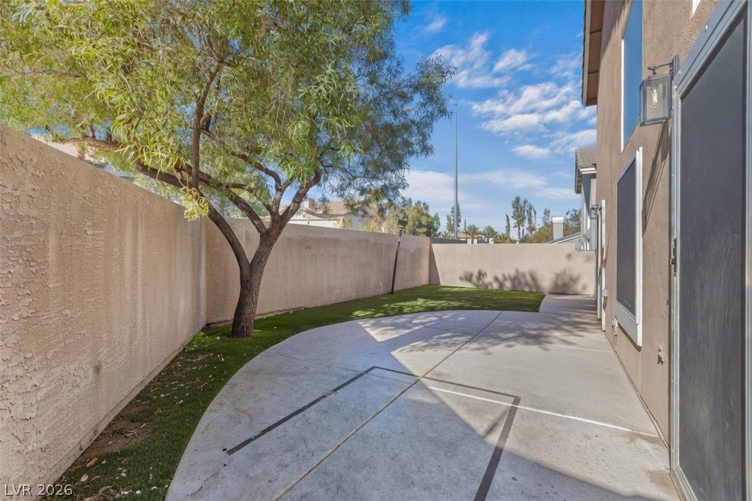 121 Golf Range Street