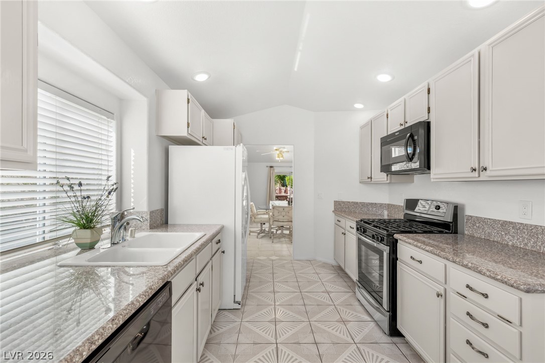 3941 Round Wood Street