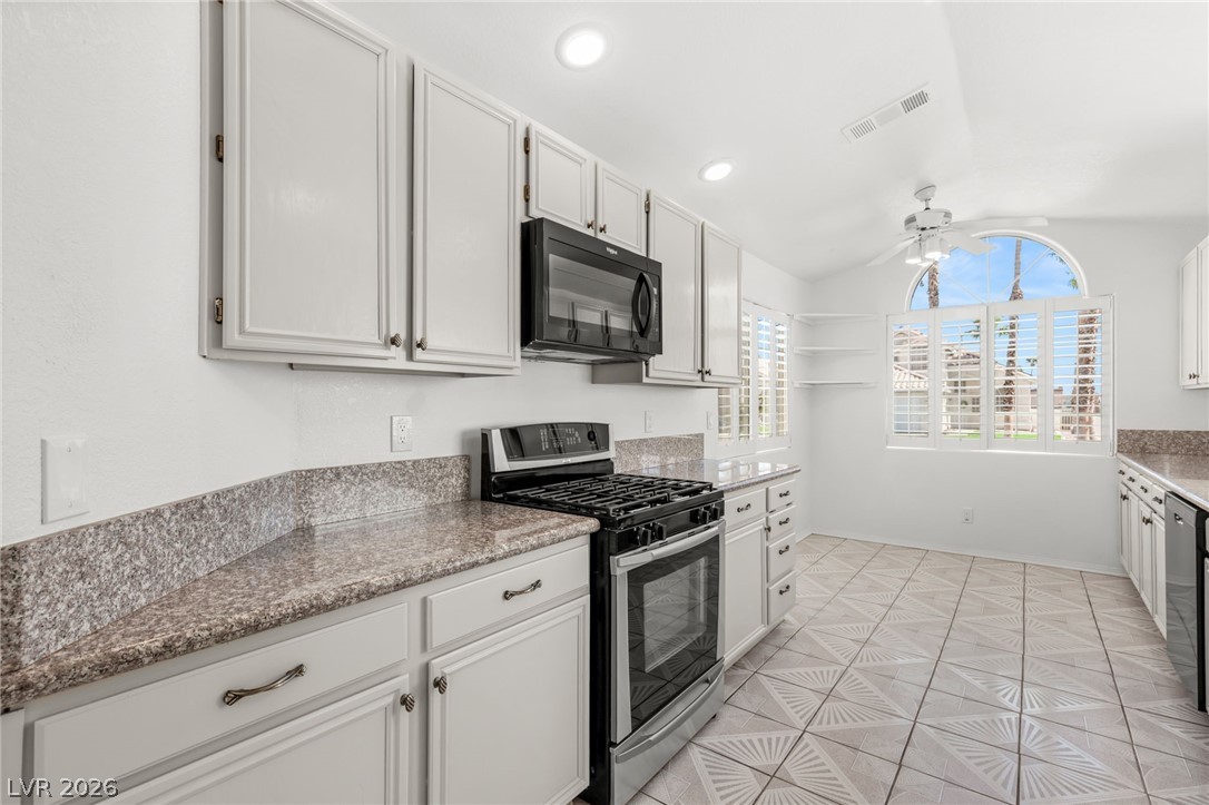 3941 Round Wood Street