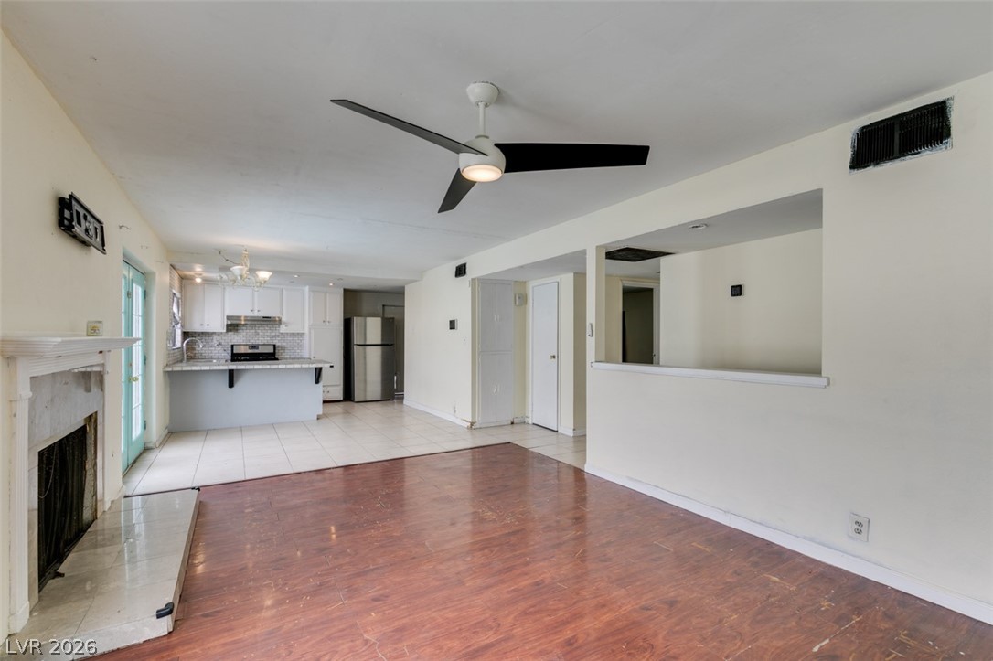 2986 Vegas Valley Drive