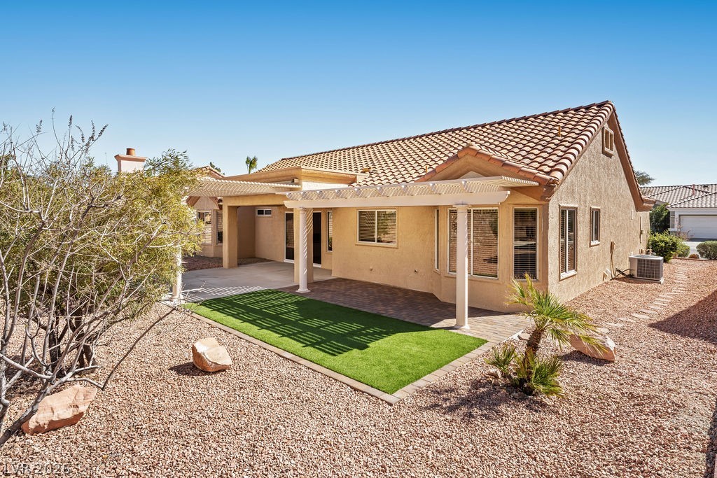 2821 Tumble Brook Drive