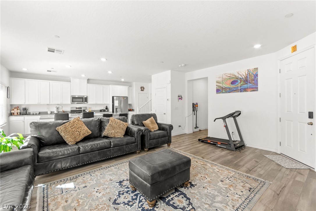 275 Luna Valley Way 1013