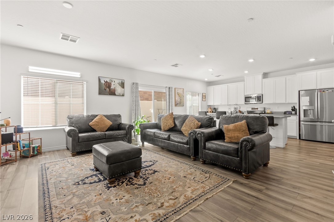 275 Luna Valley Way 1013