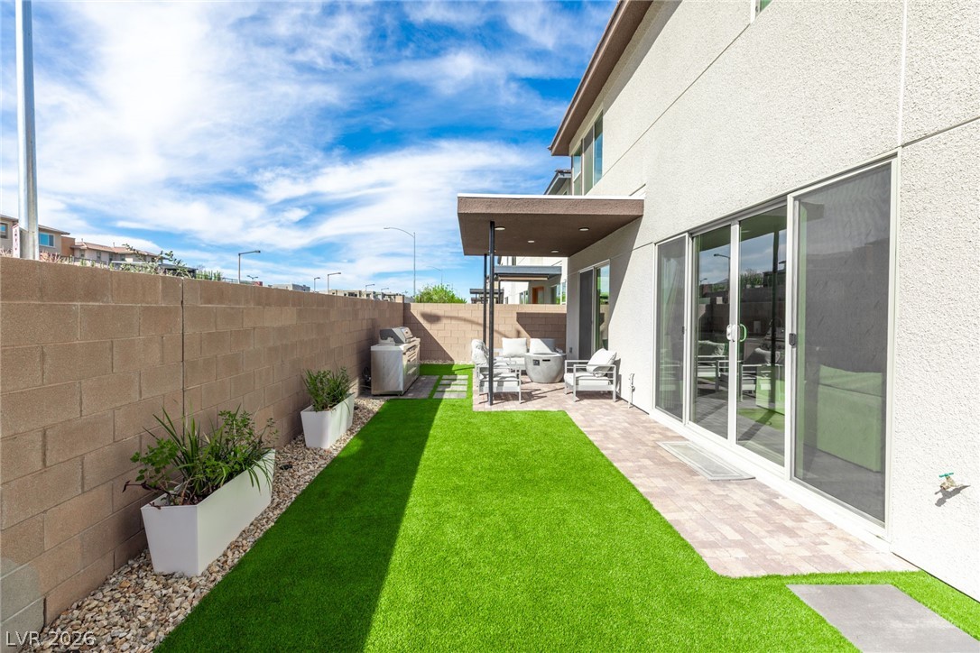 6381 Redstone Hills Drive