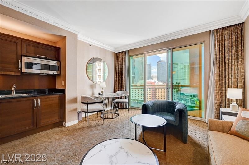 135 East Harmon Avenue 817