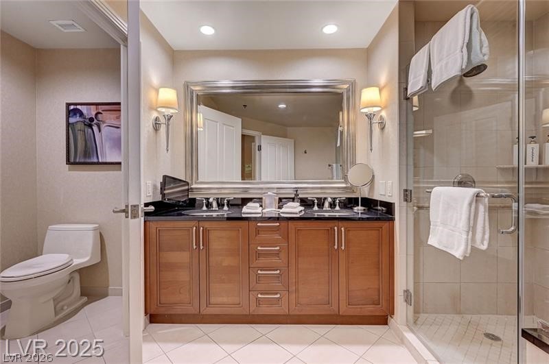 135 East Harmon Avenue 817