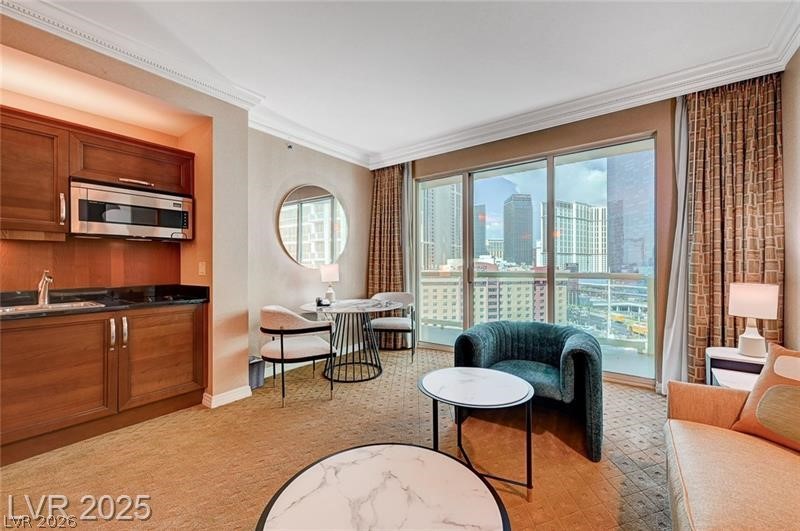 135 East Harmon Avenue 817